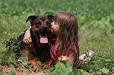 ENFANT ET CHIEN 364